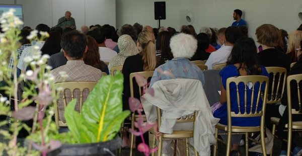 David Goode at biodiversity conference (2012&copy;www.artzone.coop)